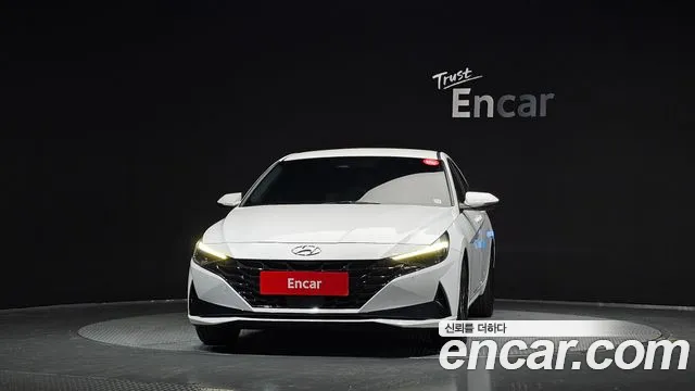 Hyundai Avante — Фото автомобиля 3