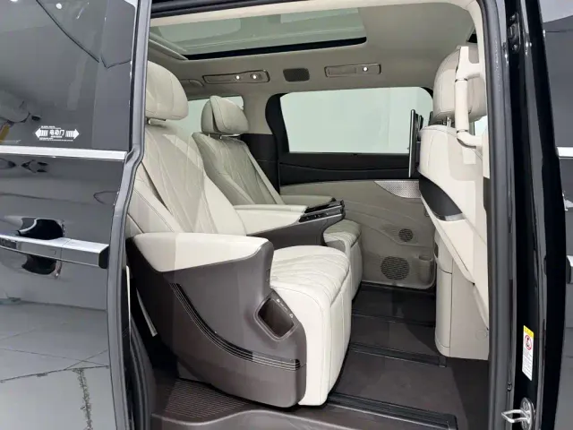 Denza Denza D9 2025 Model DM-i Smart Drive Edition 1020 AWD Flagship — Фото автомобиля 21