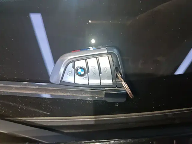 BMW 5 Series — Фото автомобиля 8