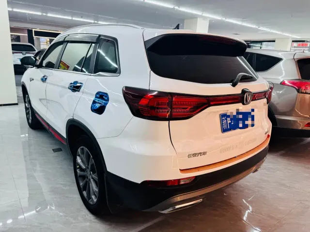 Changan CS75 — Фото автомобиля 5