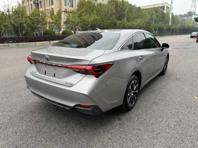 Toyota Avalon — Фото автомобиля 9