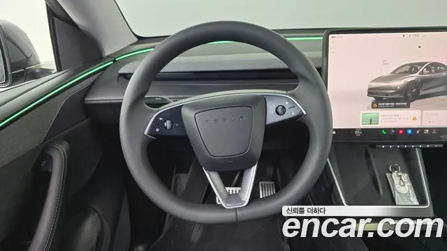 Tesla Model Y — Фото автомобиля 13