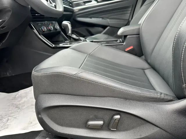 Volkswagen Passat — Фото автомобиля 10
