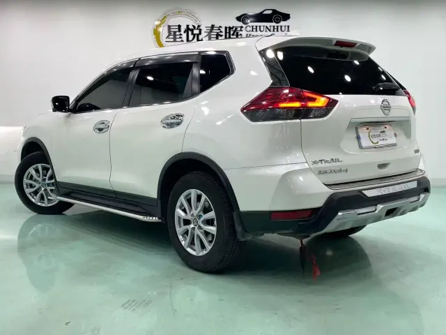 Nissan X-Trail — Фото автомобиля 7