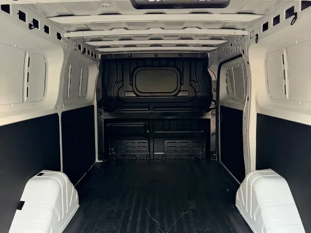 Changan Kuayue Kua Yue Xing Guang EV — Фото автомобиля 6