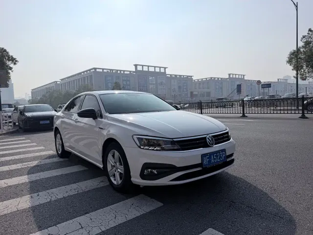 Volkswagen Lamando — Фото автомобиля 3