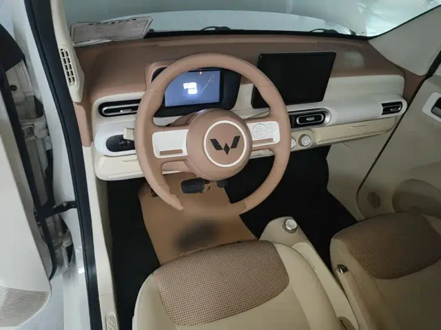 Wuling Hongguang Mini EV — Фото автомобиля 9