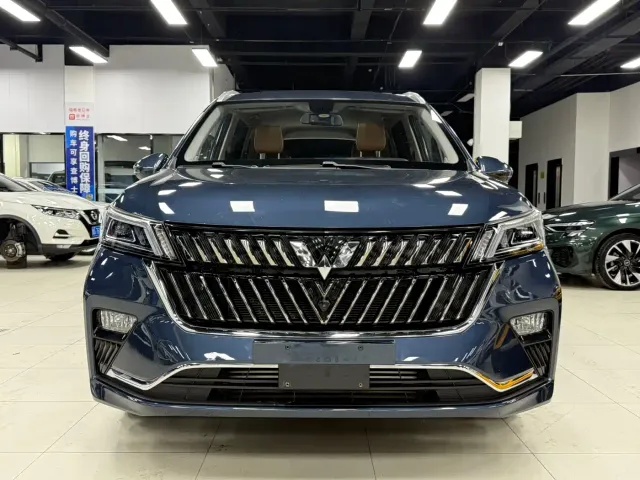 Wuling Jiachen — Фото автомобиля 2