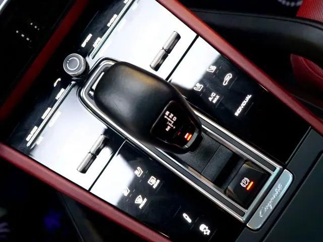 Porsche Cayenne — Фото автомобиля 21