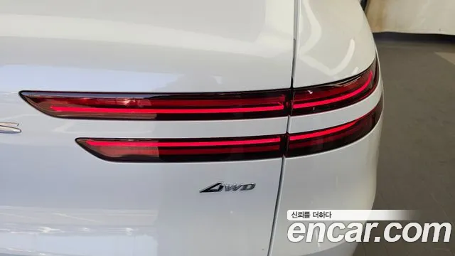 Genesis GV70 — Фото автомобиля 8