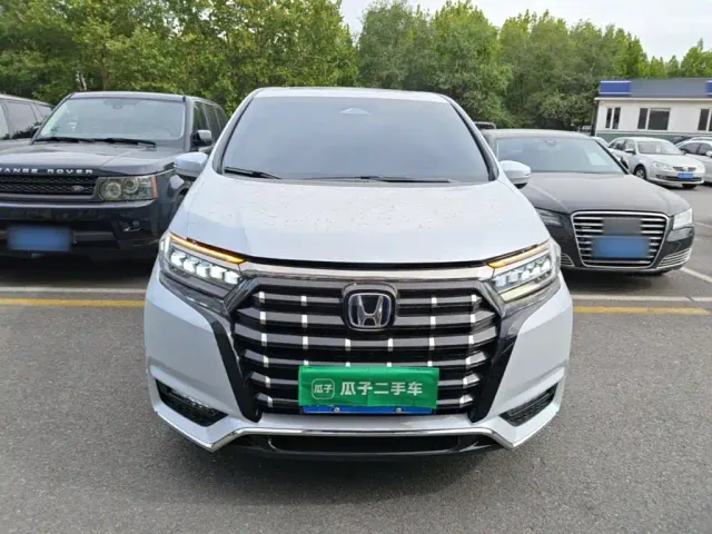 Honda Elysion — Фото автомобиля 2