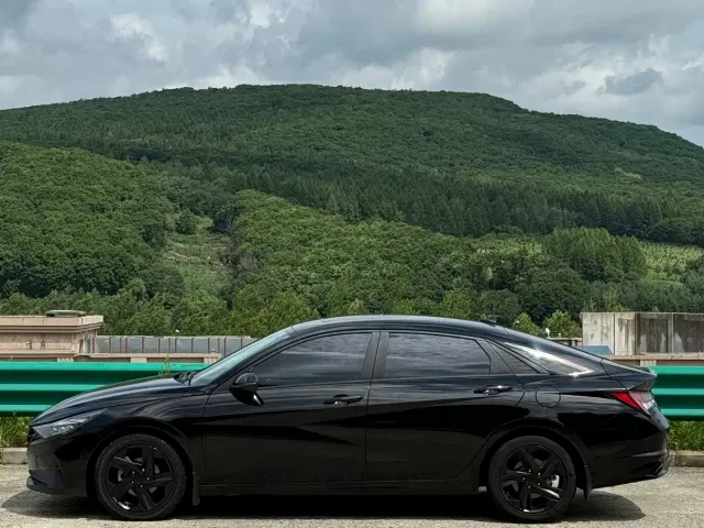 Hyundai Elantra — Фото автомобиля 3