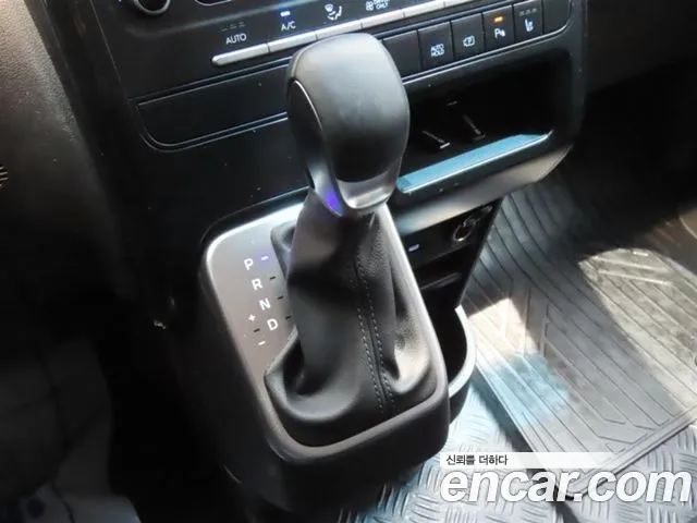 Hyundai Staria Staria (New) — Фото автомобиля 6
