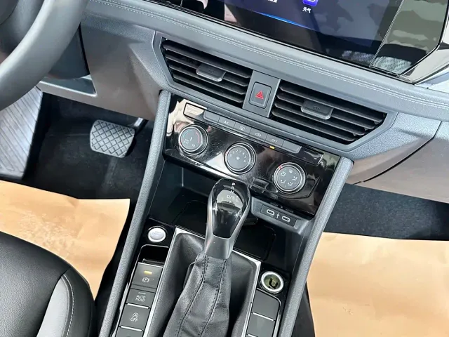 Volkswagen Sagitar — Фото автомобиля 5