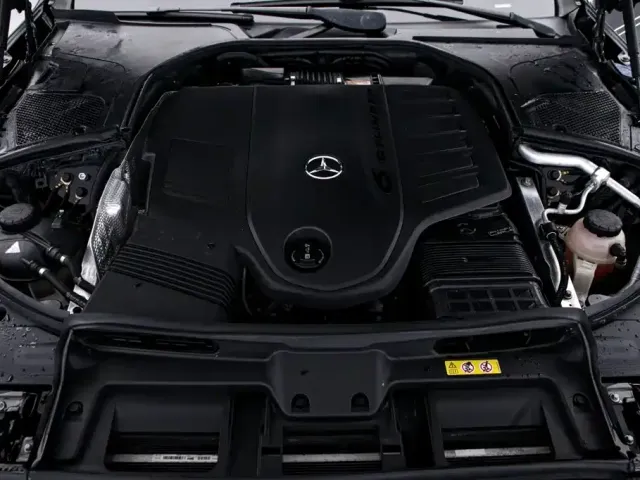 Mercedes-Benz S-Class — Фото автомобиля 22