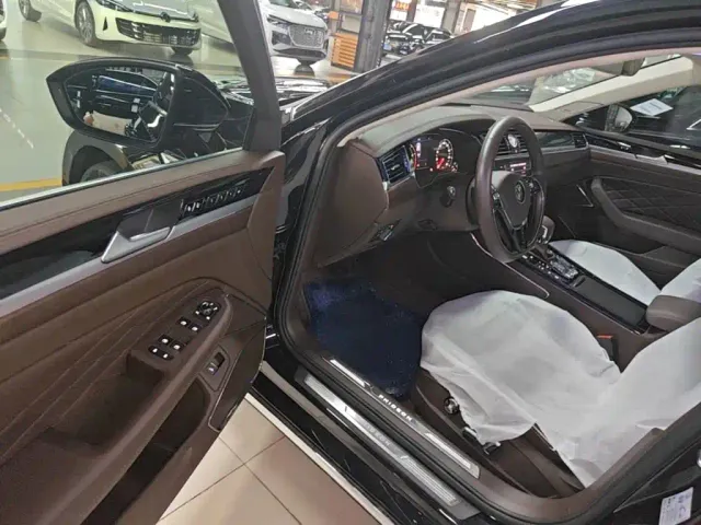 Volkswagen Phideon — Фото автомобиля 15
