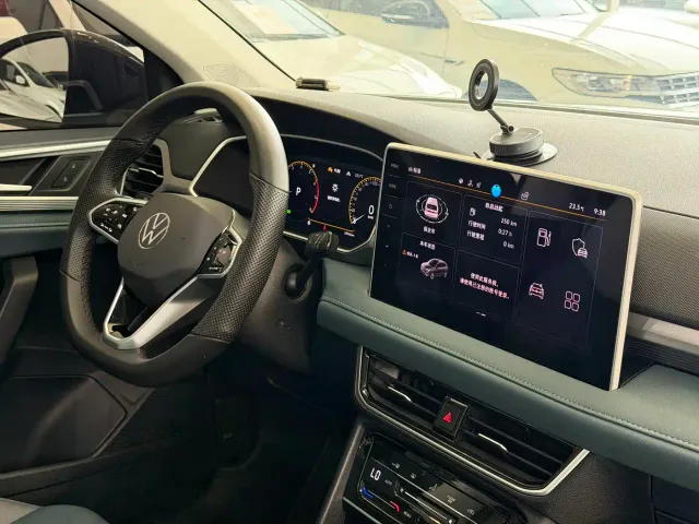 Volkswagen Tharu — Фото автомобиля 8