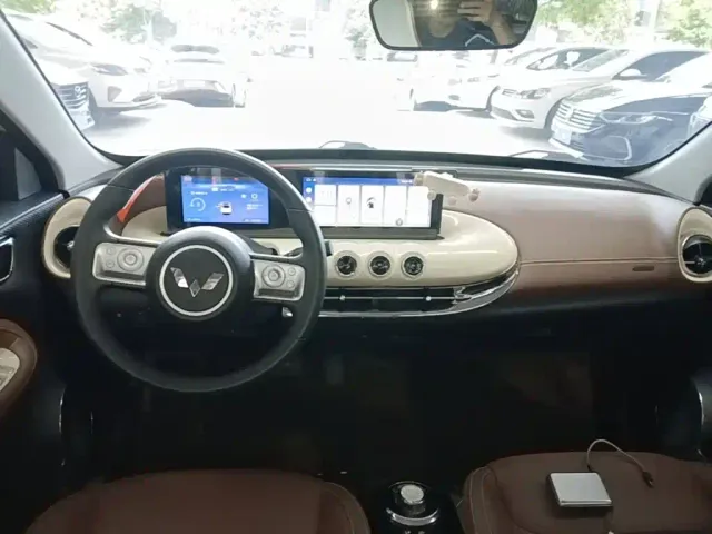 Wuling Bingo — Фото автомобиля 9