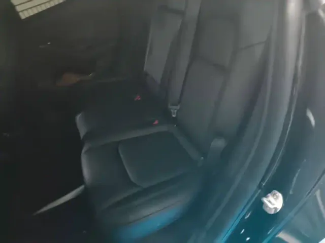 Tesla Model Y — Фото автомобиля 14