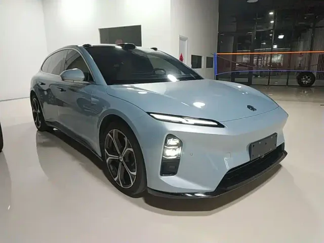 Nio ET5 Touring — Фото автомобиля 3