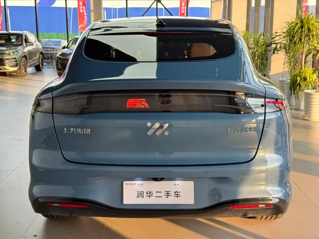 IM Motors LS6 — Фото автомобиля 4