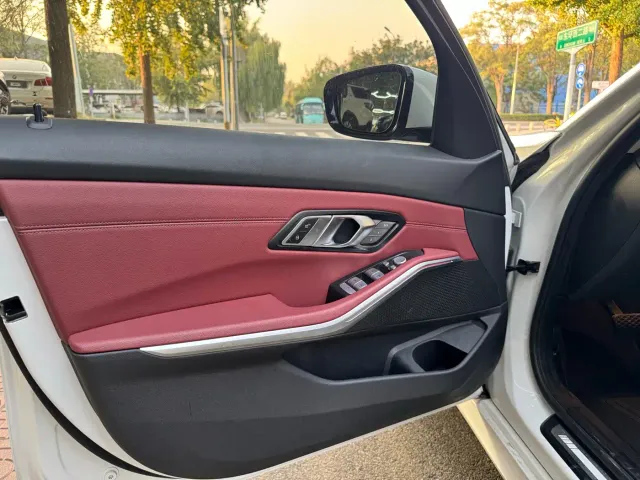 BMW 3 Series — Фото автомобиля 14