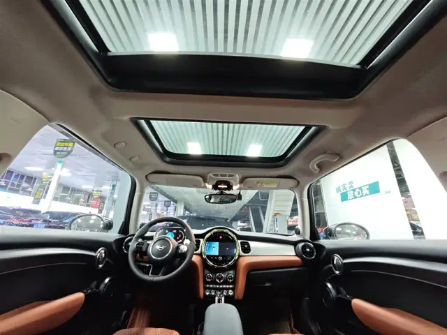 MINI Hatch — Фото автомобиля 21