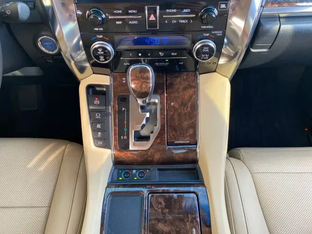 Toyota Alphard — Фото автомобиля 13