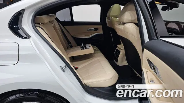 BMW 3-Series 3 серия (G20) 320i M Sport — Фото автомобиля 11