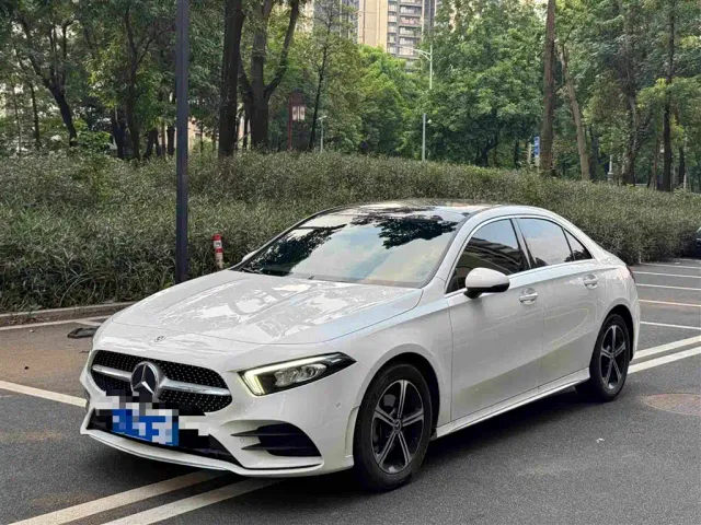 Фотография автомобиля — Mercedes-Benz A-Class