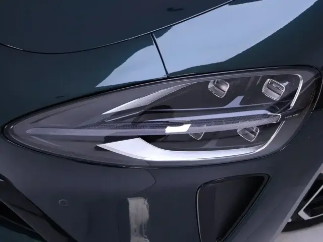 Xiaomi SU7 — Фото автомобиля 4