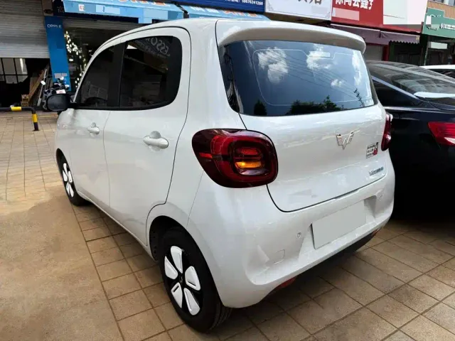 Wuling Hongguang Mini EV — Фото автомобиля 11