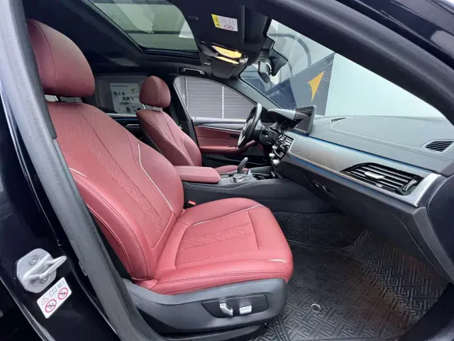 BMW 5 Series — Фото автомобиля 8