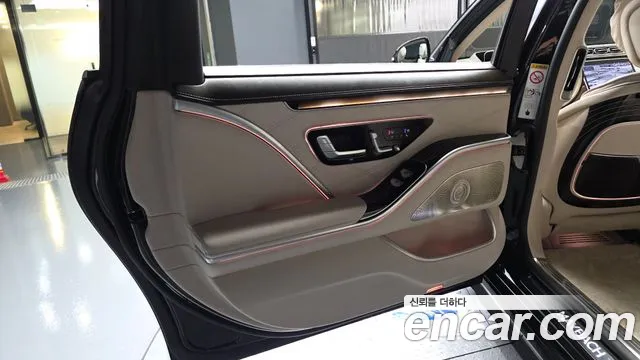 Mercedes-Benz S-Class — Фото автомобиля 23