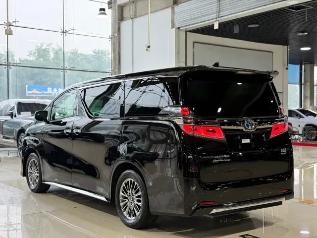 Toyota Vellfire — Фото автомобиля 26