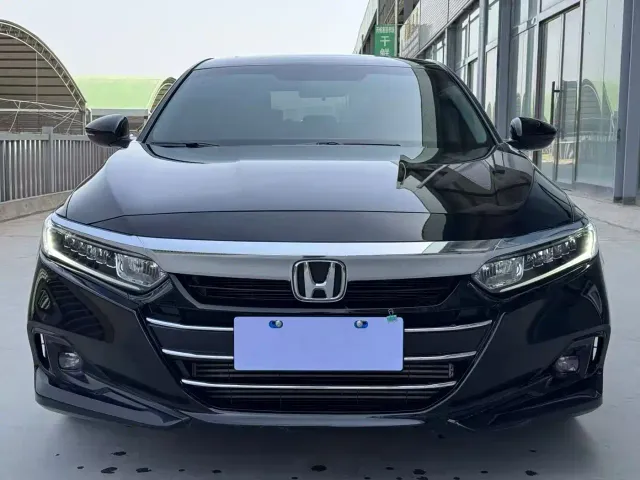 Honda Accord — Фото автомобиля 2