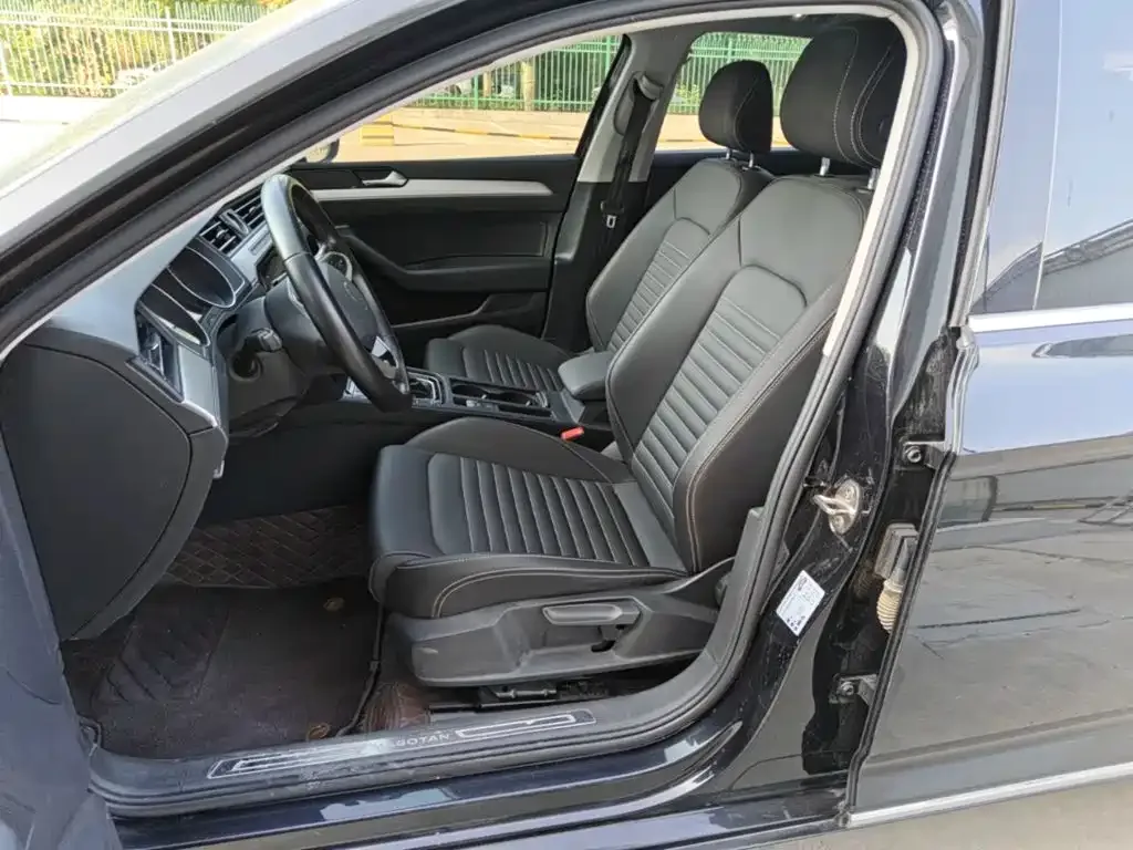 Volkswagen Magotan 2020 280TSI DSG Comfort — Фото автомобиля 10
