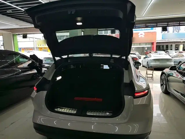 Nio ET5 Touring — Фото автомобиля 18