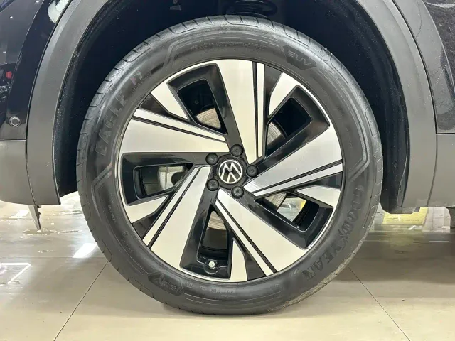 Volkswagen Teramont — Фото автомобиля 28
