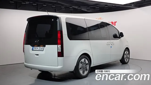 Hyundai Staria Staria Tourer 9 мест — Фото автомобиля 2