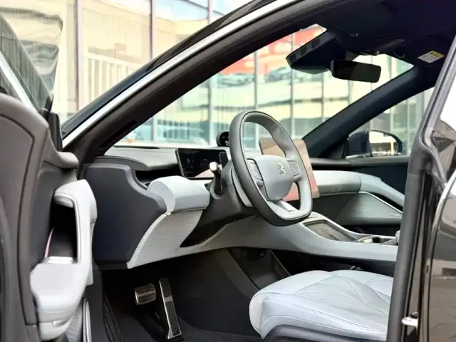 Nio ET5 Touring — Фото автомобиля 2