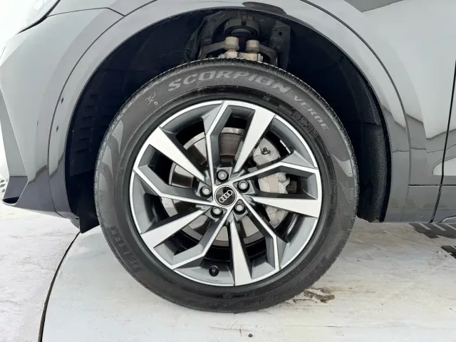 Audi Q5L — Фото автомобиля 16