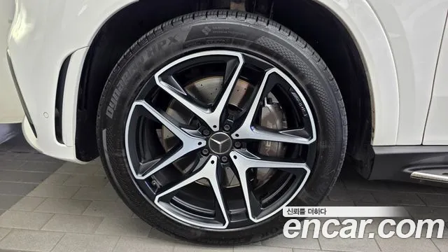 Mercedes-Benz GLE-Class — Фото автомобиля 5