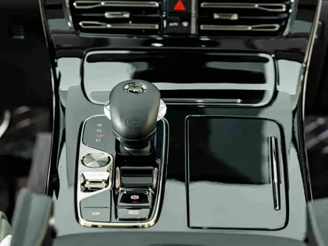 GAC Trumpchi E9 — Фото автомобиля 15