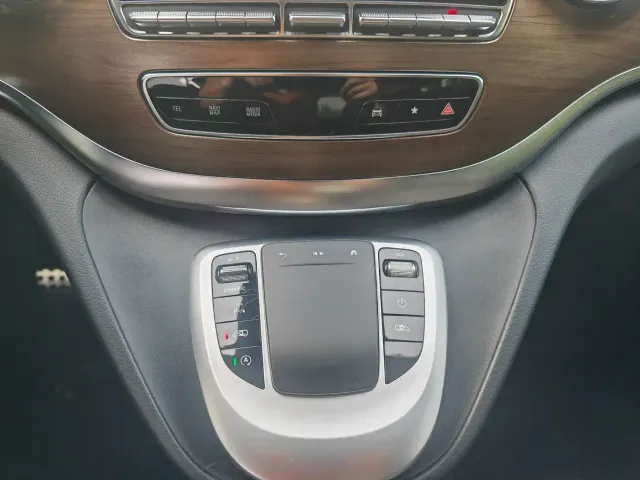 Mercedes-Benz V-Class — Фото автомобиля 11