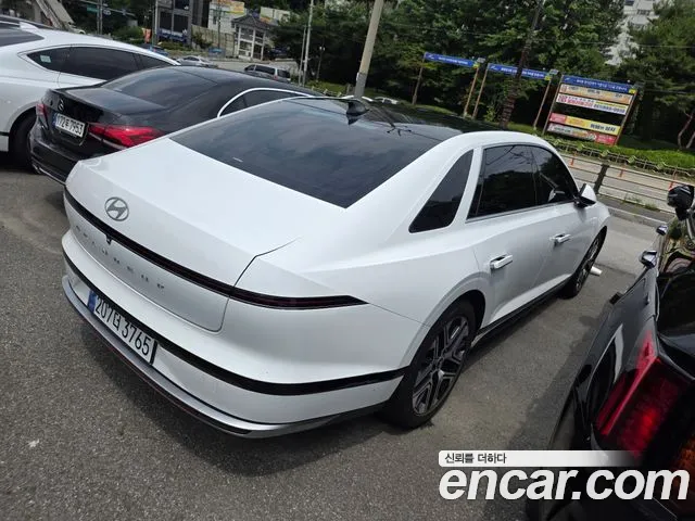 Hyundai Grandeur GN7 — Фото автомобиля 16