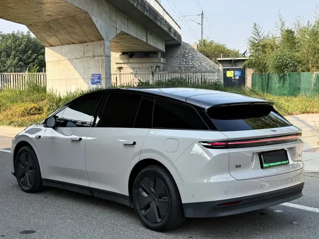 Li Auto i6 — Фото автомобиля 6