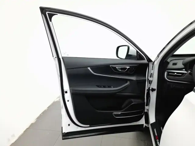 Chery Tiggo 8 — Фото автомобиля 8