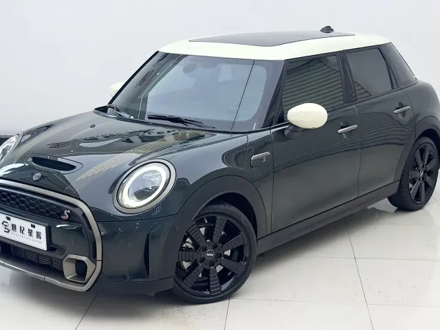 MINI Hatch — Фото автомобиля 5