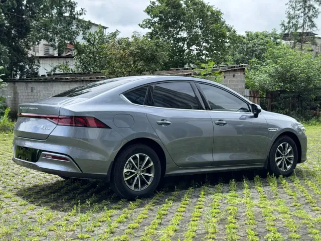 BYD Qin PLUS — Фото автомобиля 4